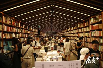 你今天被撒狗糧了嗎?這份七夕經(jīng)濟學告訴你…